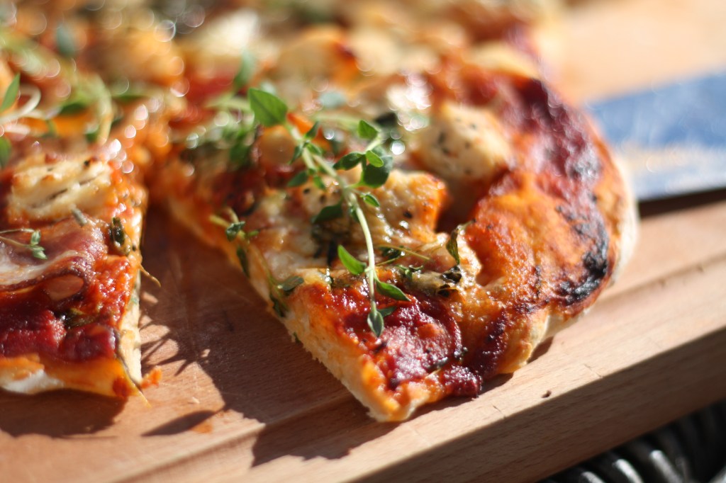 Spelt pizza med&nbsp;blåmuggost