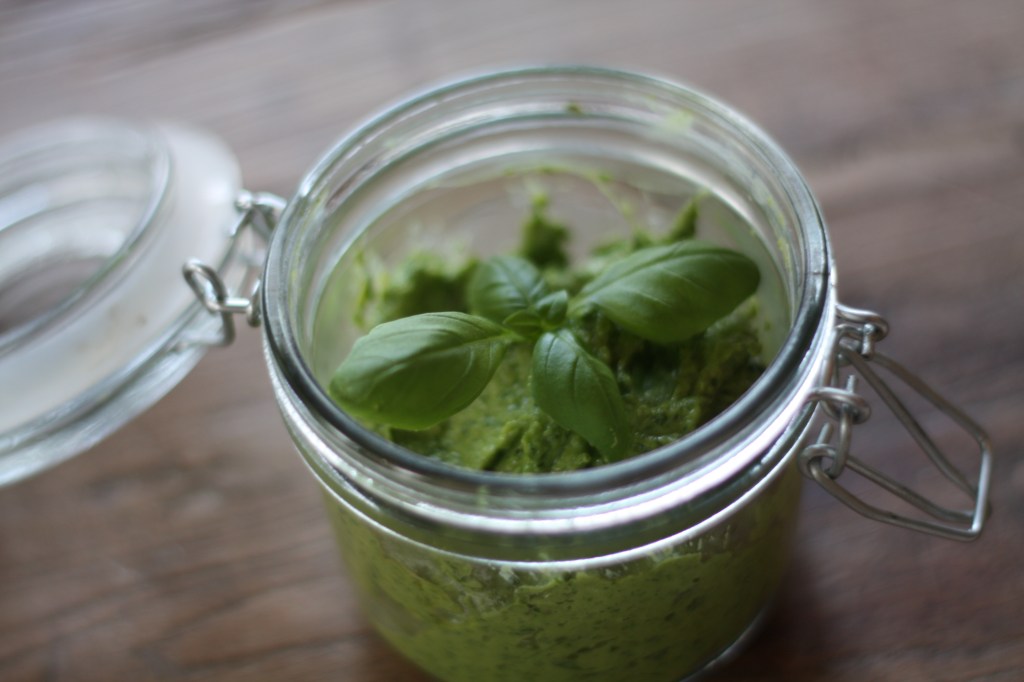 Hjemmelaget pesto